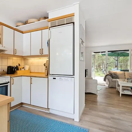 Alita - 300m From The Sea By Interhome